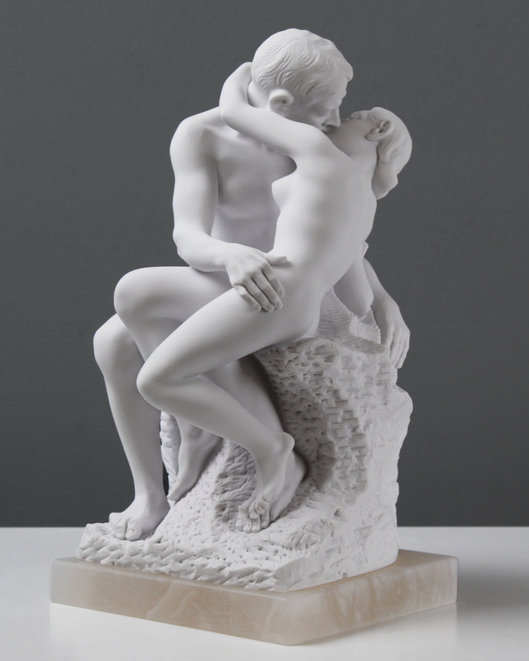 Der Kuss Statue - Liebespaar Skulptur von Rodin