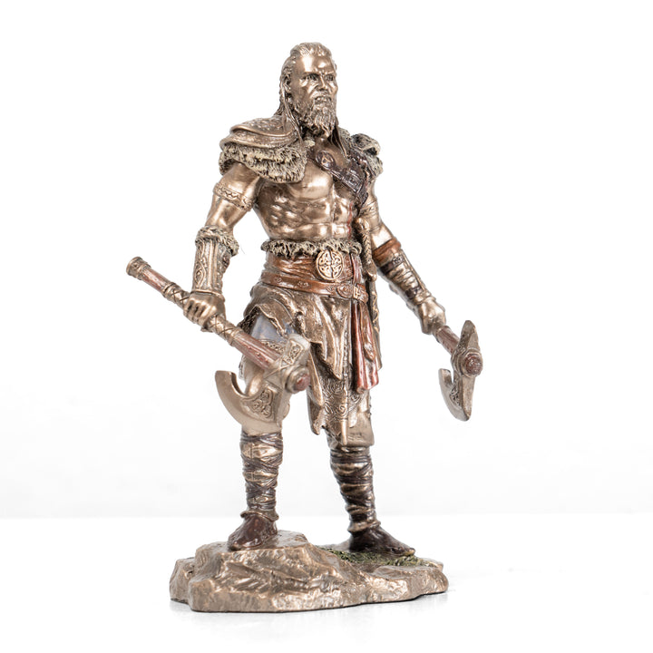 Wikinger-Krieger Statue mit zwei Äxten (Kaltgussbronze-Skulptur)