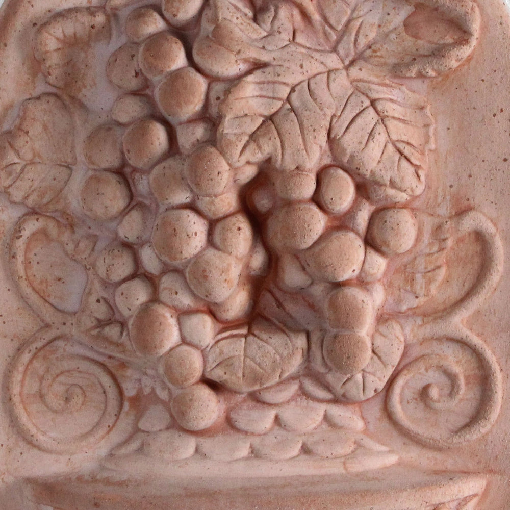 Weintrauben Terrakotta Basrelief