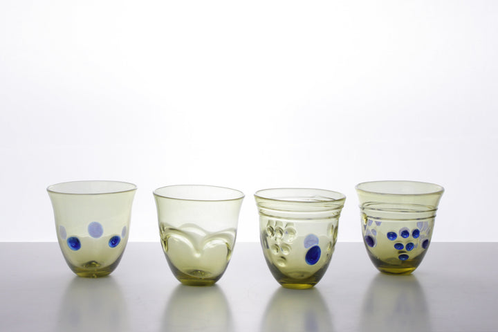 Antiker römischer Glasbecher mit Wellenrelief (Klein) im Set von 2