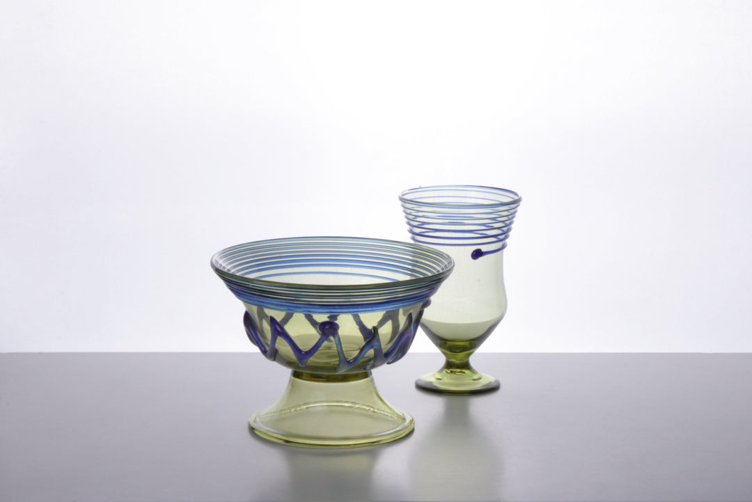 Römischer Glaspokal mit blauen Streifen im Set von 2