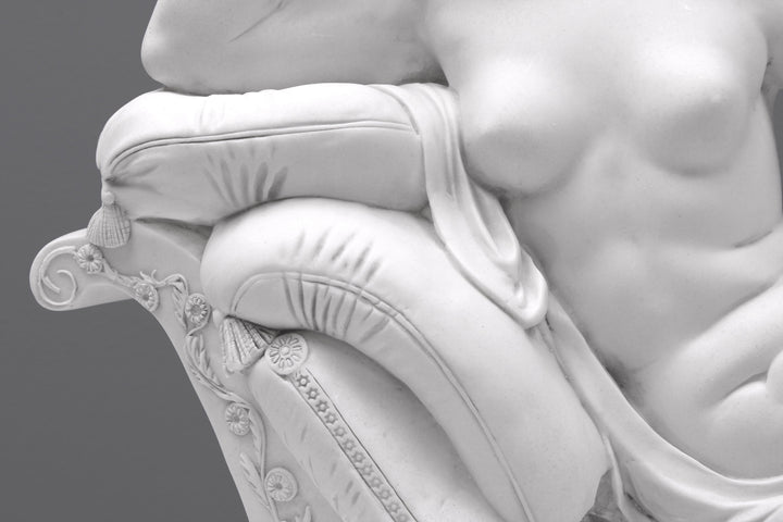Paulina Borghese als Venus Statue (Klein)