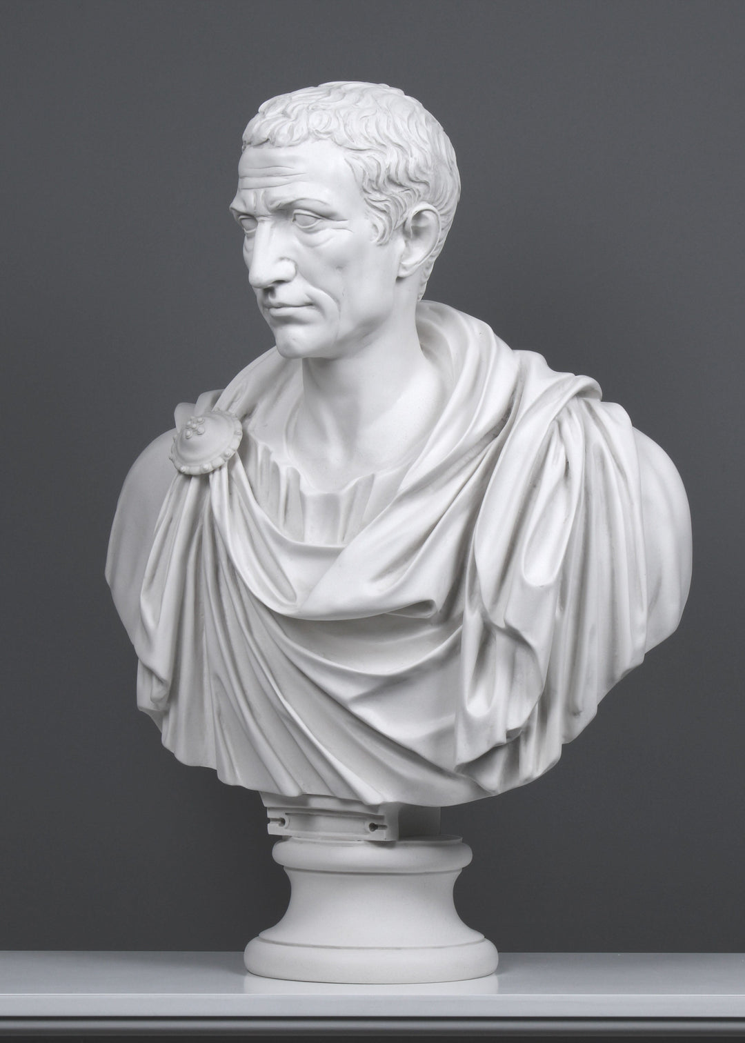 Julius Caesar Büste (in Toga)