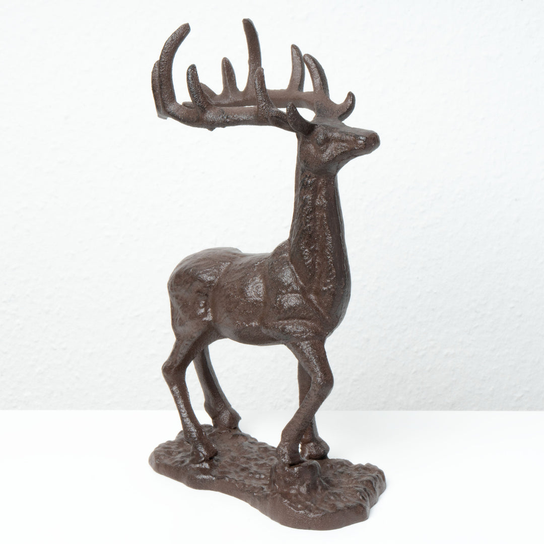 Gusseisen Hirsch Statue – Symbol für Stärke und Eleganz