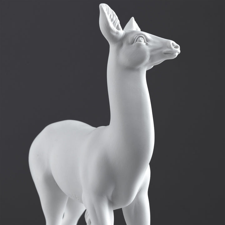 Hirschfigur (Bronzierte Skulptur aus Kunstharz) elegant