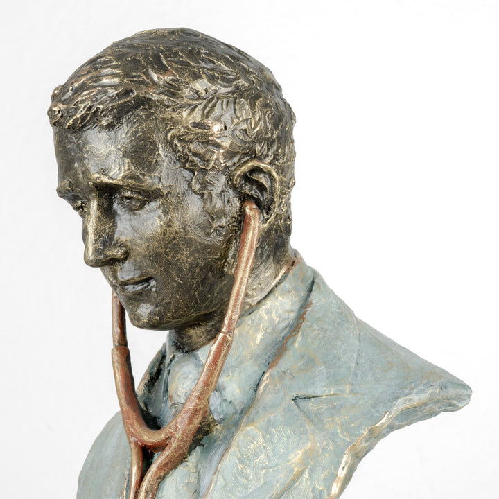 Arztfigur von Anglada auf Marmorsockel