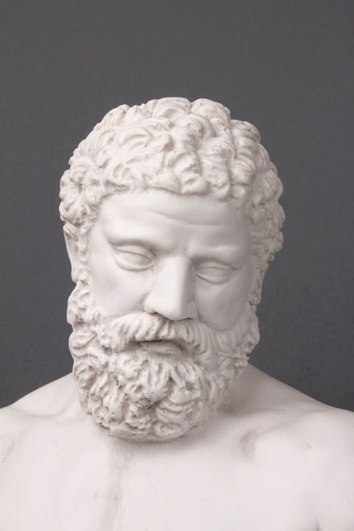 Farnese Herkules Statue (mit schwarzem Sockel)