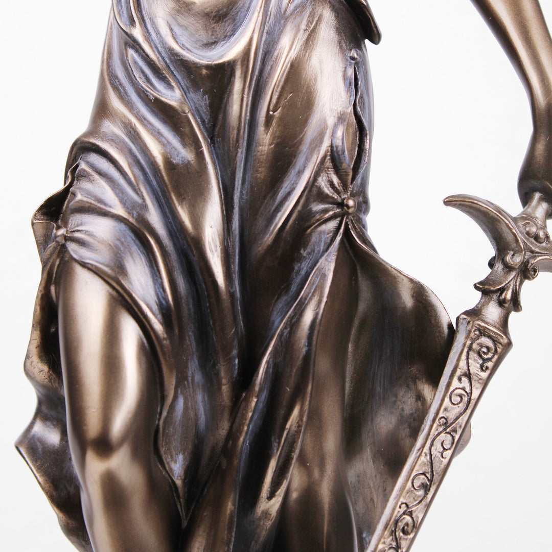 Justitia Skulptur der Themis (Bronzierte Skulptur aus Kunstharz)