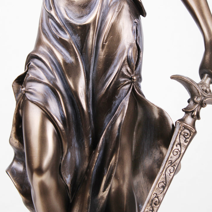 Justitia Skulptur der Themis (Bronzierte Skulptur aus Kunstharz)