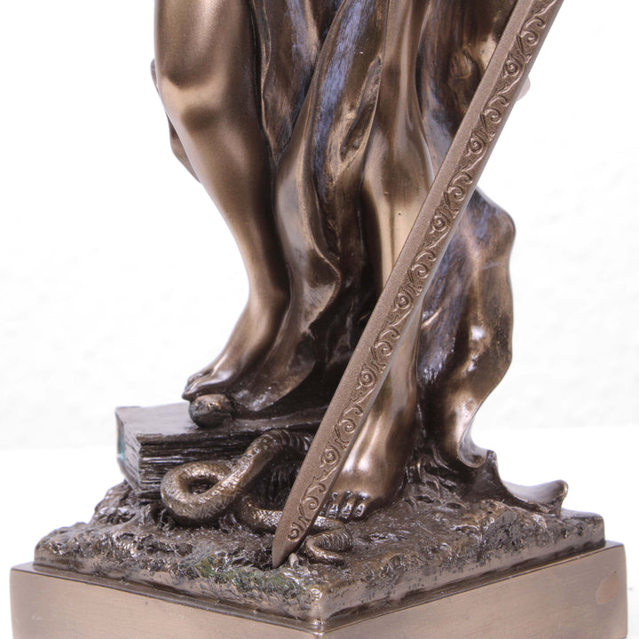 Justitia (Bronzierte Skulptur aus Kunstharz)