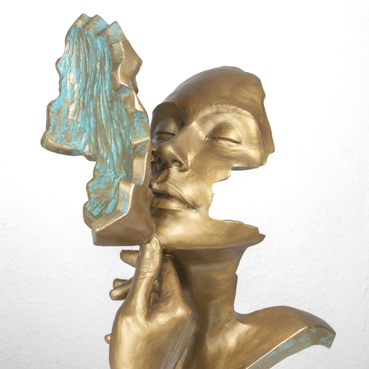 Liebespaarfigur „Warmth“ von Anglada auf Marmorsockel