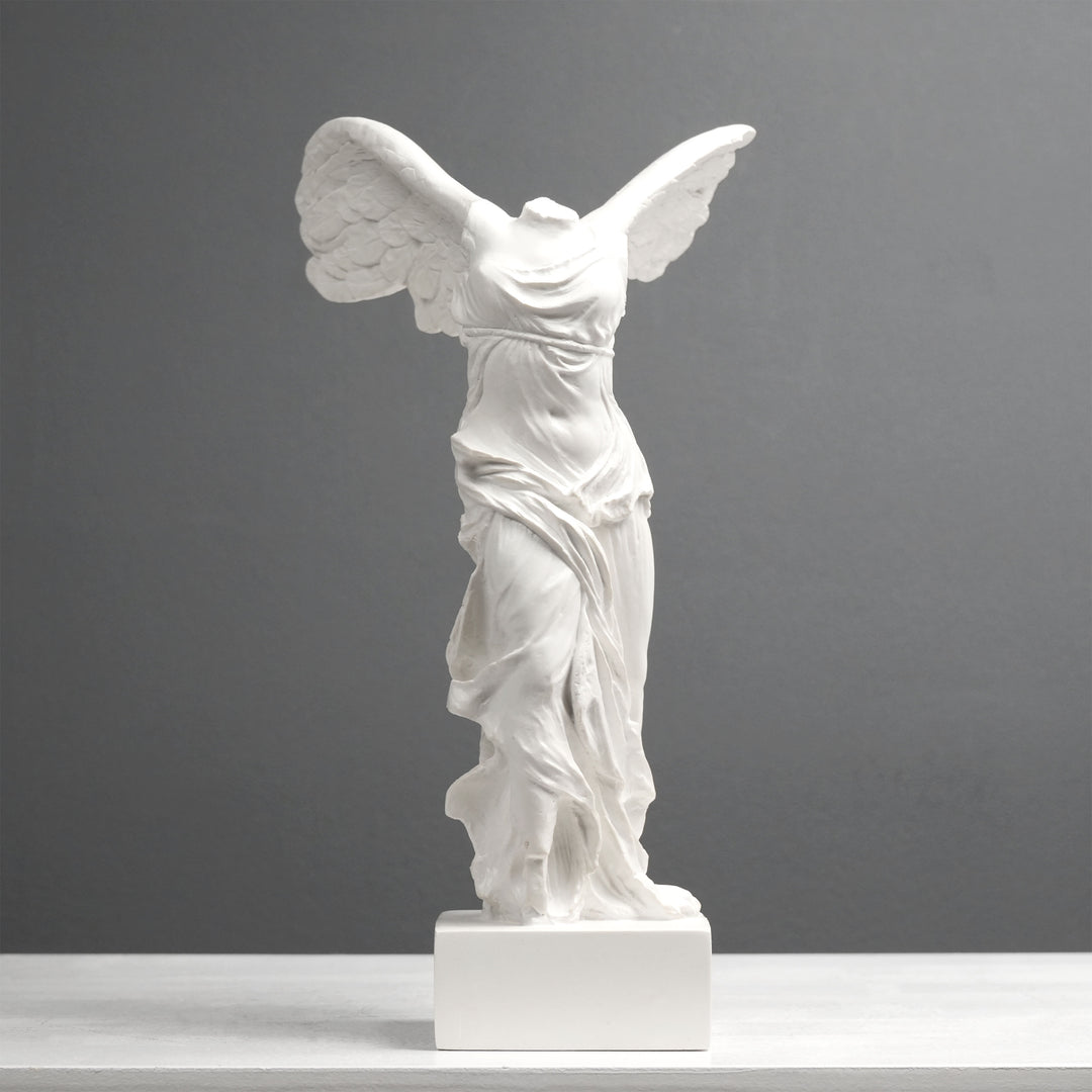 Nike Göttin des Sieges Statue (Kunstharz)