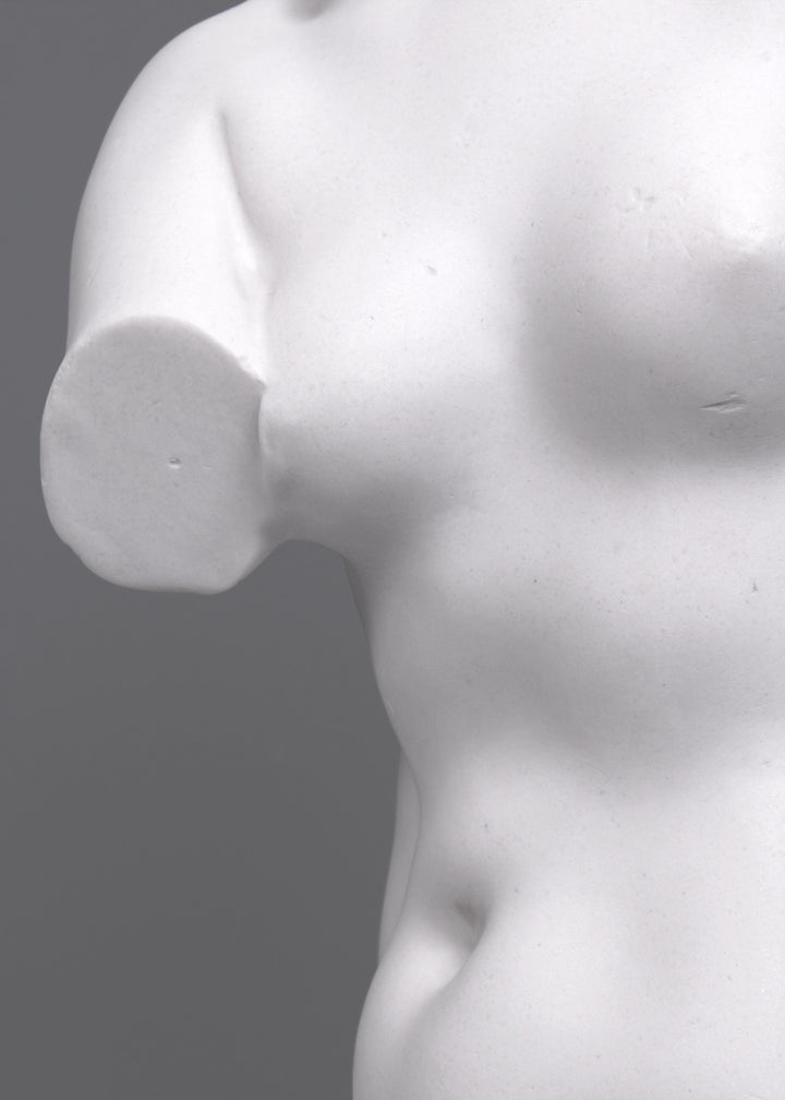 Weiblicher Torso Statue (Aphrodite)