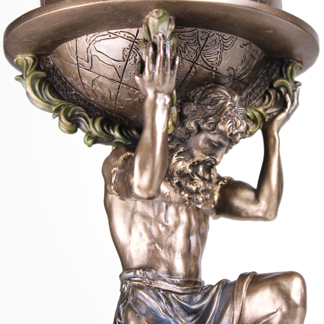 Atlas (Bronzierte Skulptur aus Kunstharz)