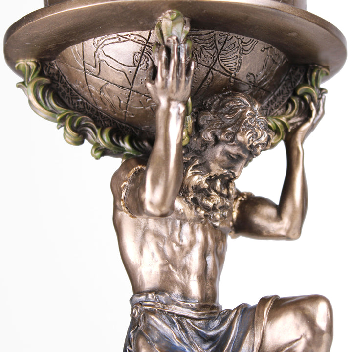 Atlas (Bronzierte Skulptur aus Kunstharz)