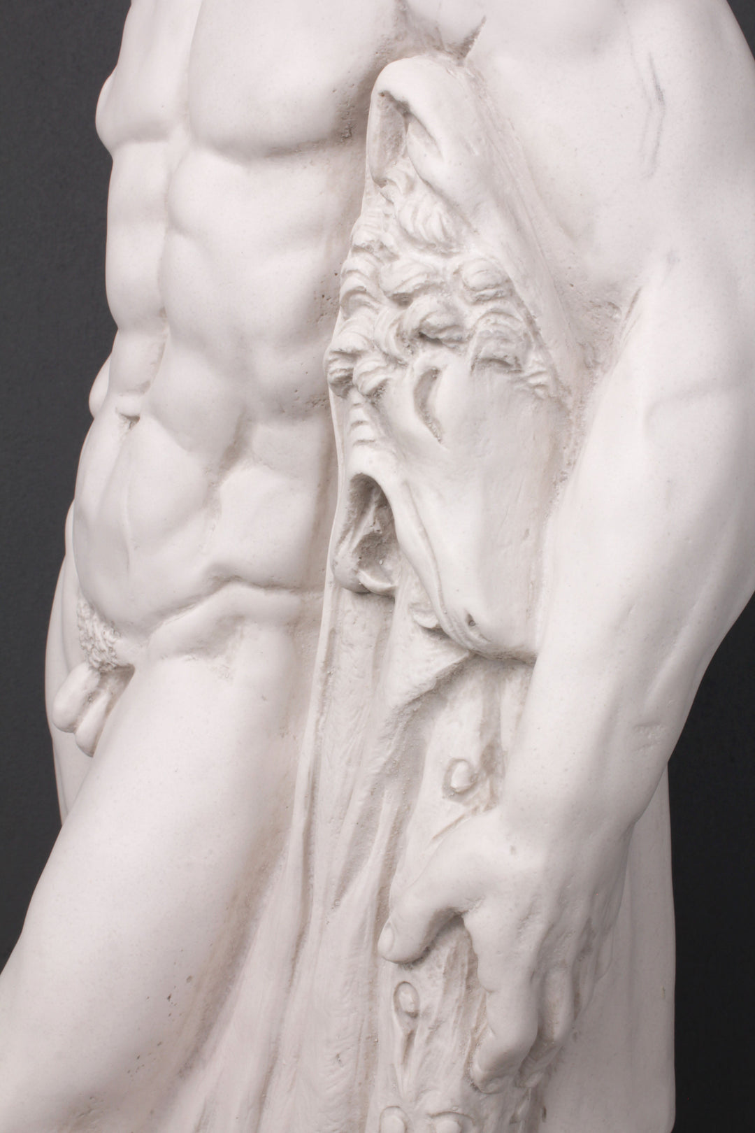 Farnese Herkules Statue (mit schwarzem Sockel)