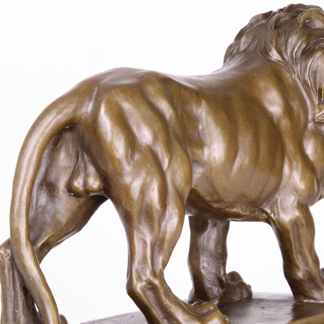 Große Löwenstatue (Bronze, Wachsguss)