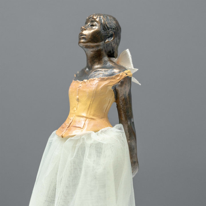 Kleine Tänzerin Statue (Bronzierte Skulptur aus Kunstharz)
