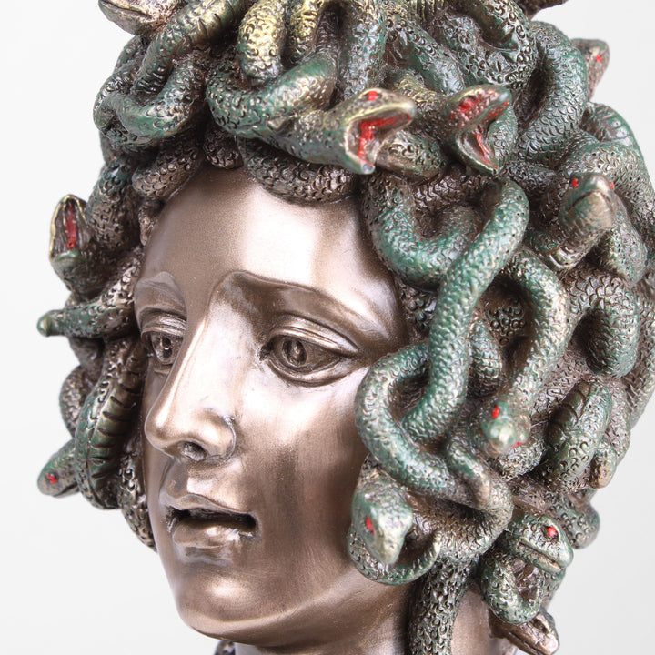 Medusa Kopf (Bronzierte Skulptur aus Kunstharz)