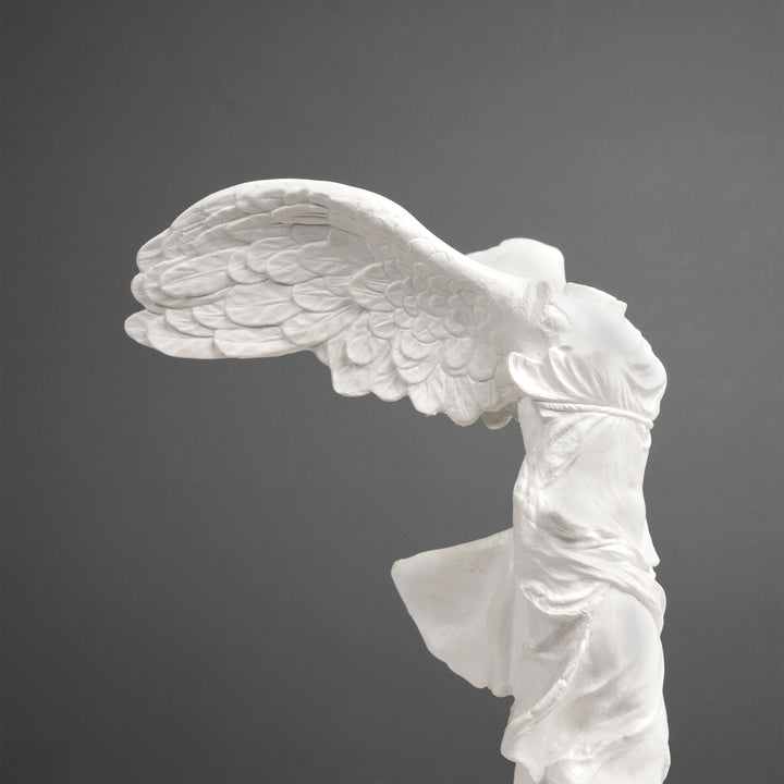 Nike Göttin des Sieges Statue (Kunstharz)