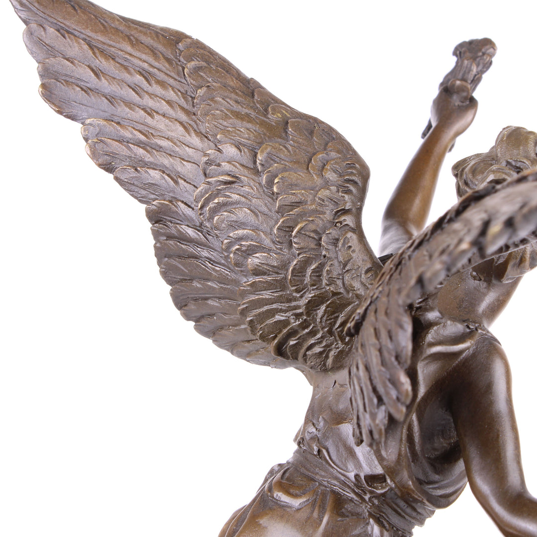 Geflügelte Siegesgöttin Nike Statue (Bronze, Wachsguss)