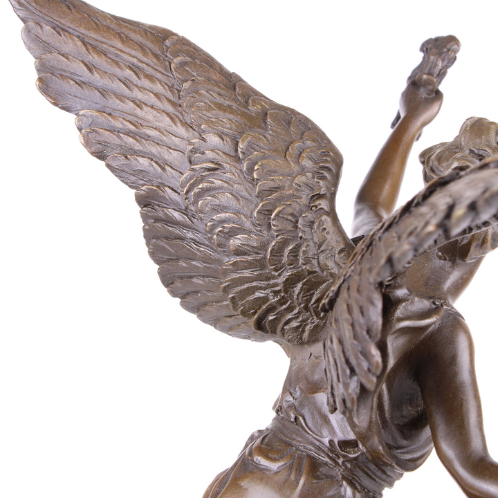 Geflügelte Siegesgöttin Nike Statue (Bronze, Wachsguss)