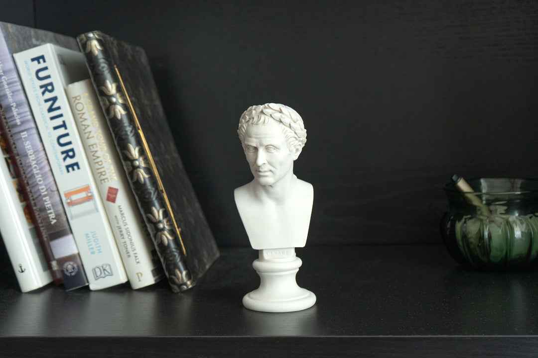 Julius-Caesar-Büste – Mit Lorbeerkranz des Sieges