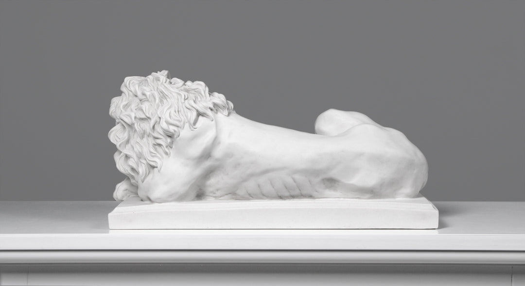 Große Löwen Statuen im Paar