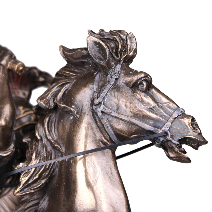 Alexander der Große auf Pferd (Bronzierte Skulptur aus Kunstharz)