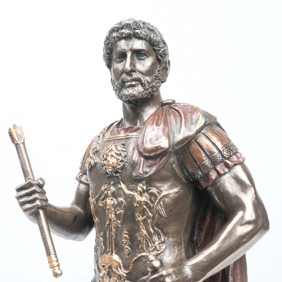 Hadrian Römischer Kaiser (Bronzierte Skulptur aus Kunstharz)