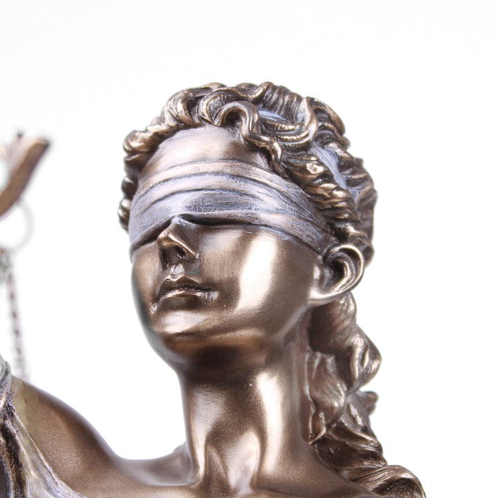 Justitia Skulptur der Themis (Bronzierte Skulptur aus Kunstharz)