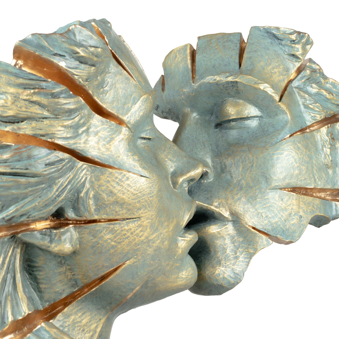 Liebespaarfigur „Approaching Kiss“ von Anglada auf Marmorsockel