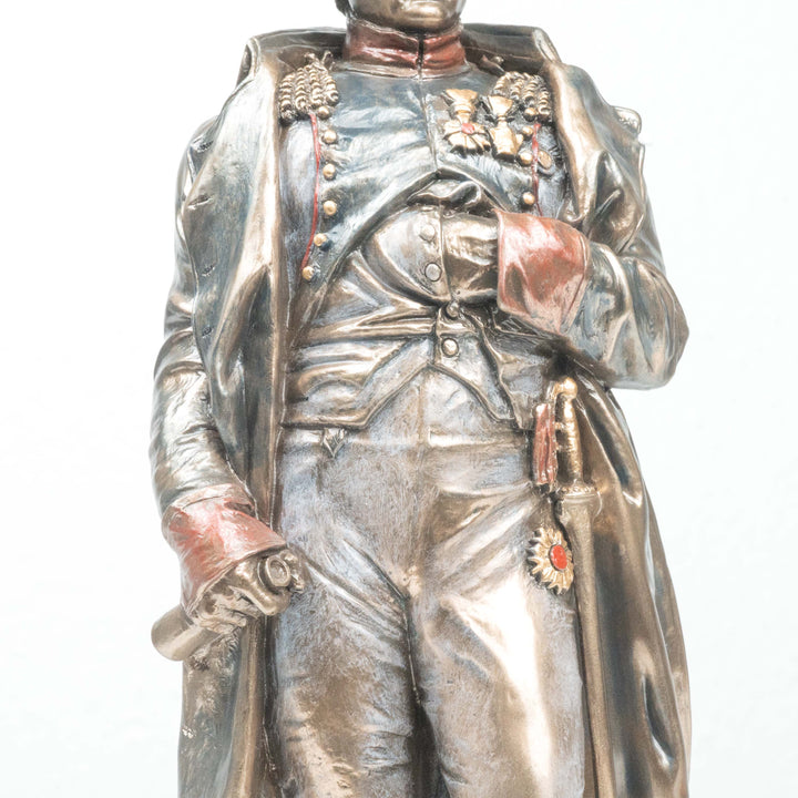 Napoleon Bonaparte Stehend (Bronzierte Skulptur aus Kunstharz)