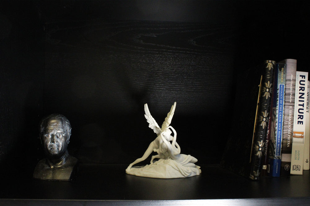 Amor und Psyche (Weiße Skulptur)