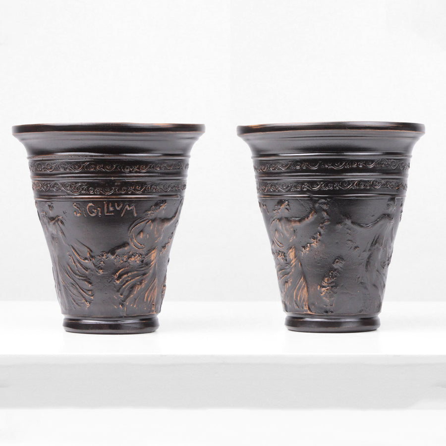 Römische Becher mit Tanzszene (Paar, Schwarz)
