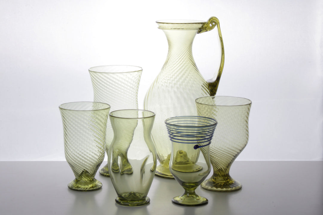 Römischer Glaspokal mit blauen Streifen im Set von 2