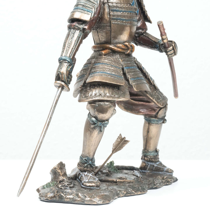Samurai Krieger mit O-Yoroi (Bronzierte Skulptur aus Kunstharz)