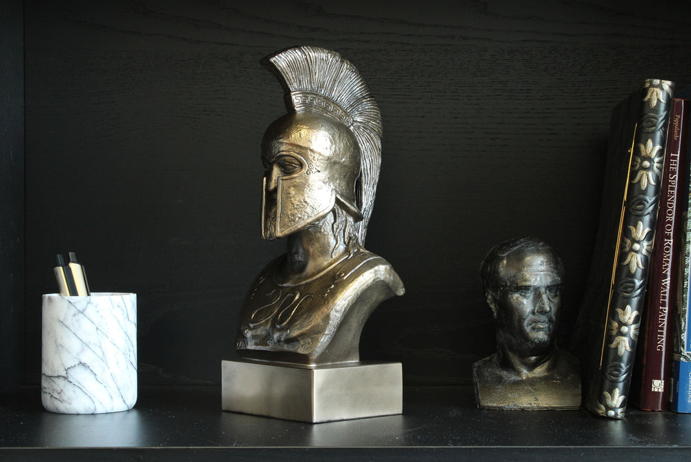 Spartanischer Krieger (Bronzierte Skulptur aus Kunstharz)