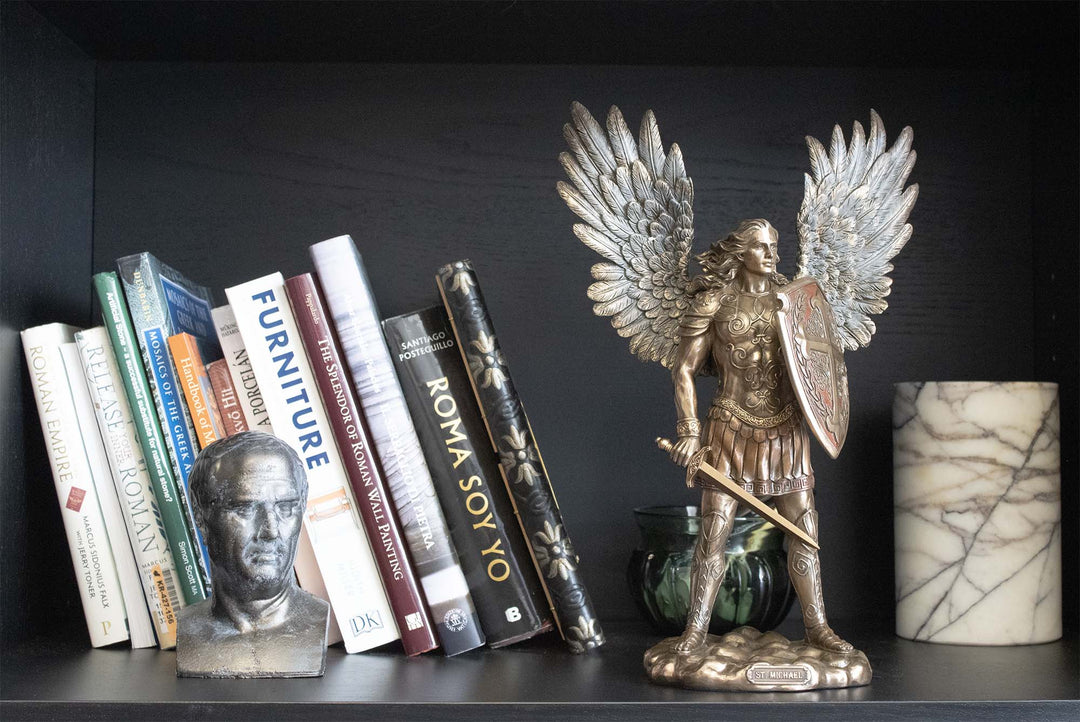 Erzengel Michael Skulptur – Verteidiger des Himmels (Bronzeskulptur)