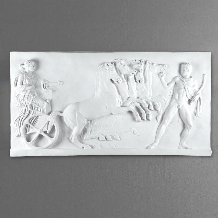 Eos im Streitwagen Flachrelief (Herculaneum)