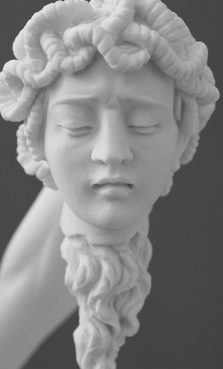 Statue von Perseus mit dem Kopf der Medusa