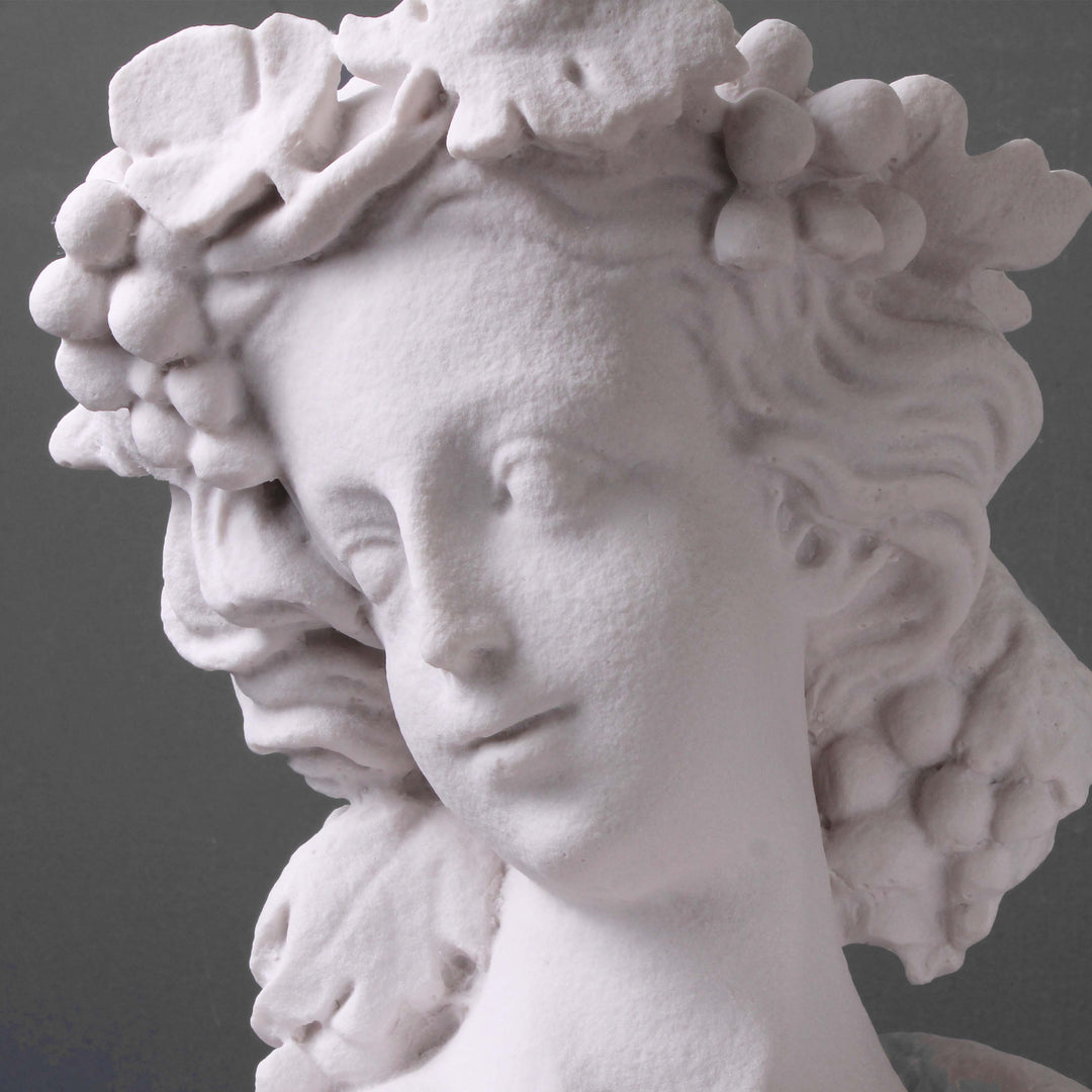 Herbstgoettin Statue (Vier Jahreszeiten)