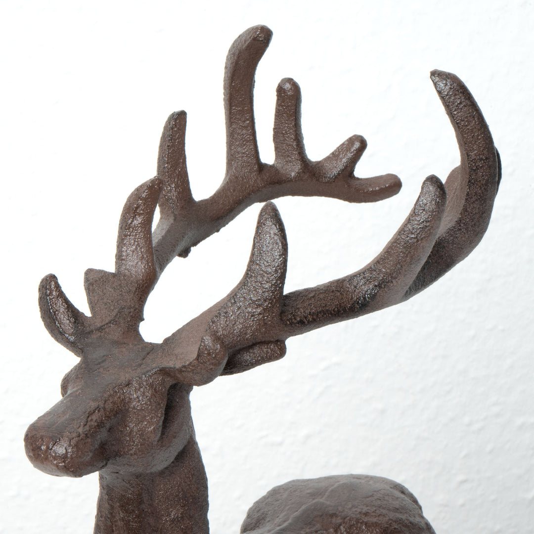 Gusseisen Hirsch Statue – Symbol für Stärke und Eleganz