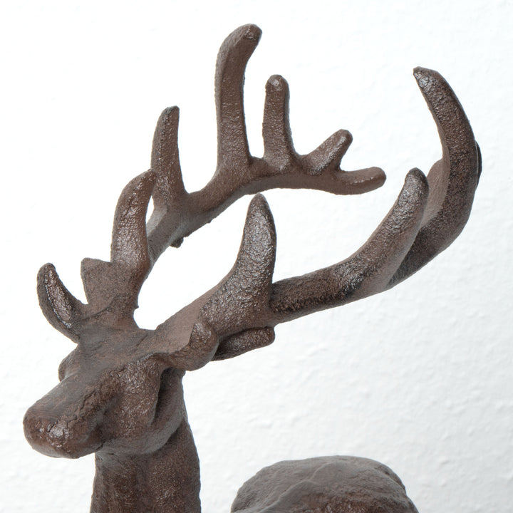 Gusseisen Hirsch Statue – Symbol für Stärke und Eleganz