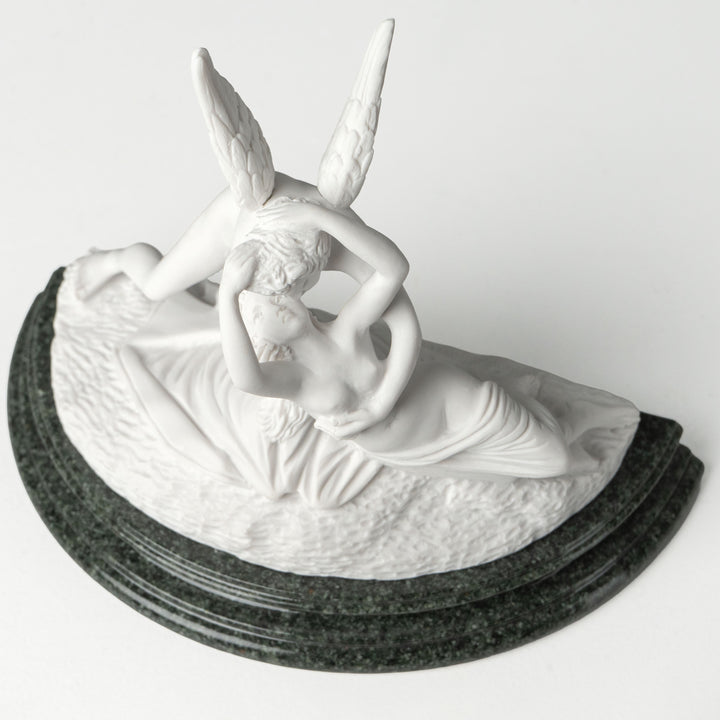 Cupid und Psyche Statue