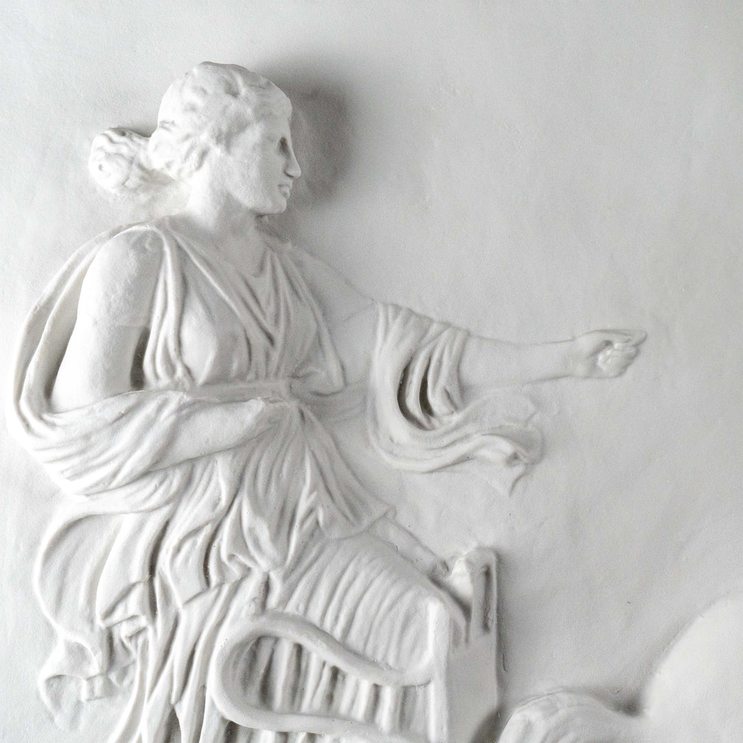 Eos im Streitwagen Flachrelief (Herculaneum)