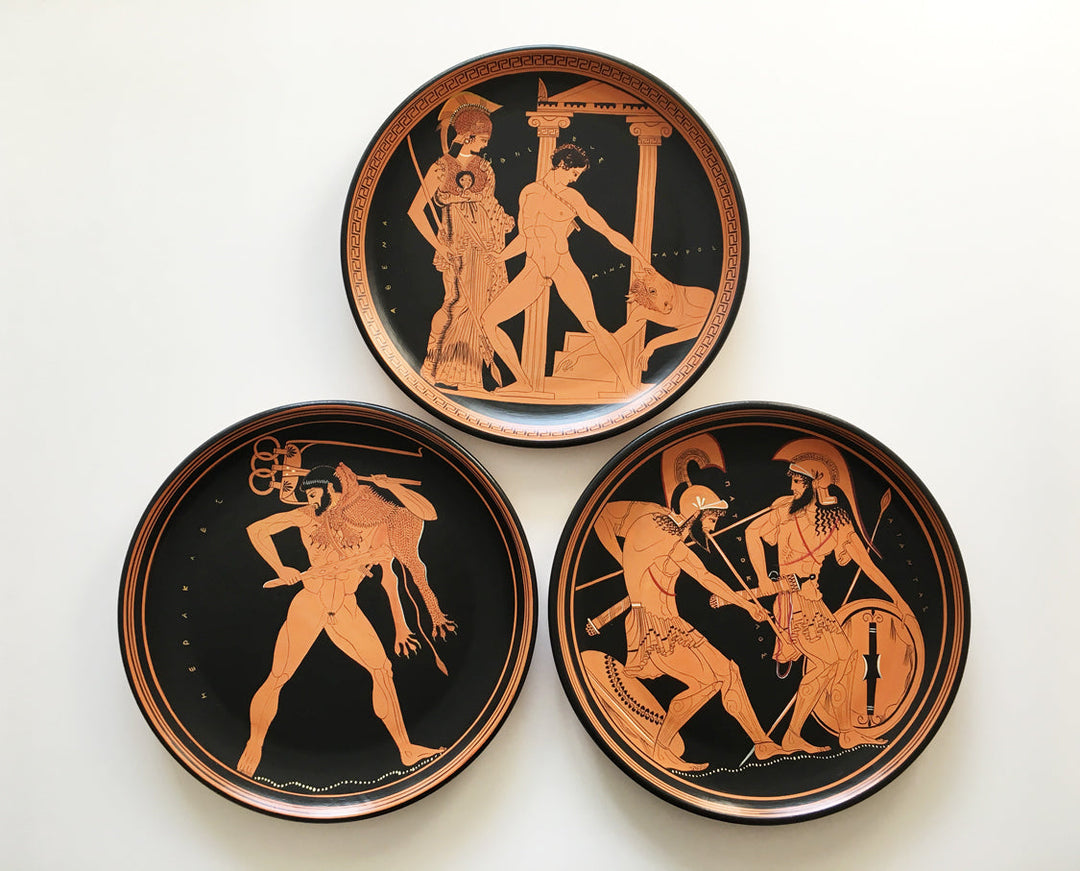 Griechischer rotfiguriger Teller mit Achilles und Patroklos