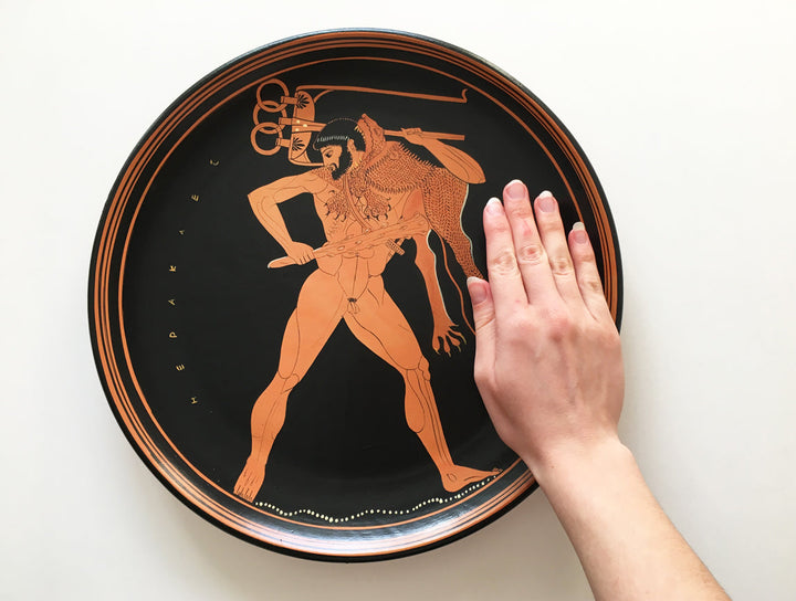 Griechischer rotfiguriger Teller mit Herakles