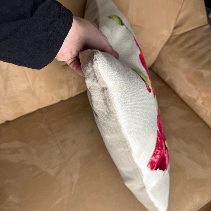 Weißer Kissenbezug mit roten Blumen – Mohnblumen (Jacquard gewebt)
