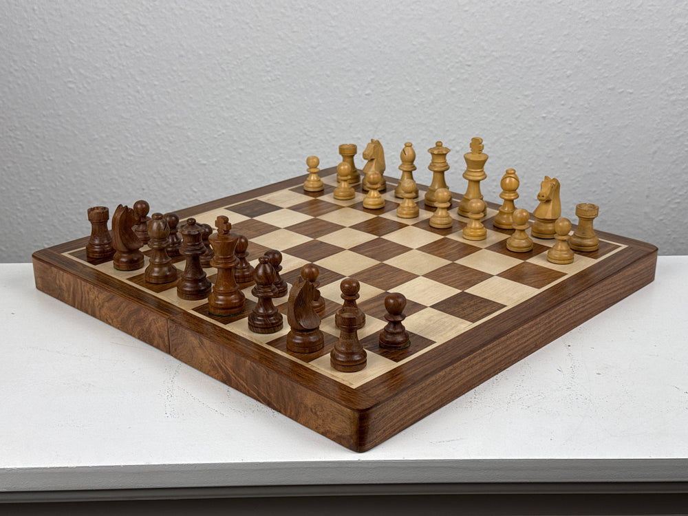 Schachset aus Holz mit Brett (Mittel)
